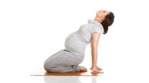 Scopri di più sull'articolo Ginnastica in gravidanza: postura e benessere